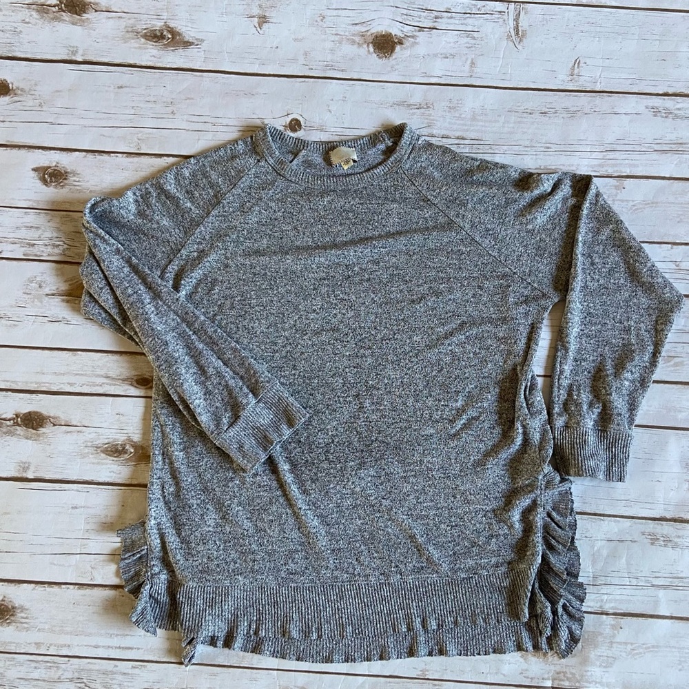 💜ANTHROPOLOGIE postage stamp ruffle hem long sleeve top